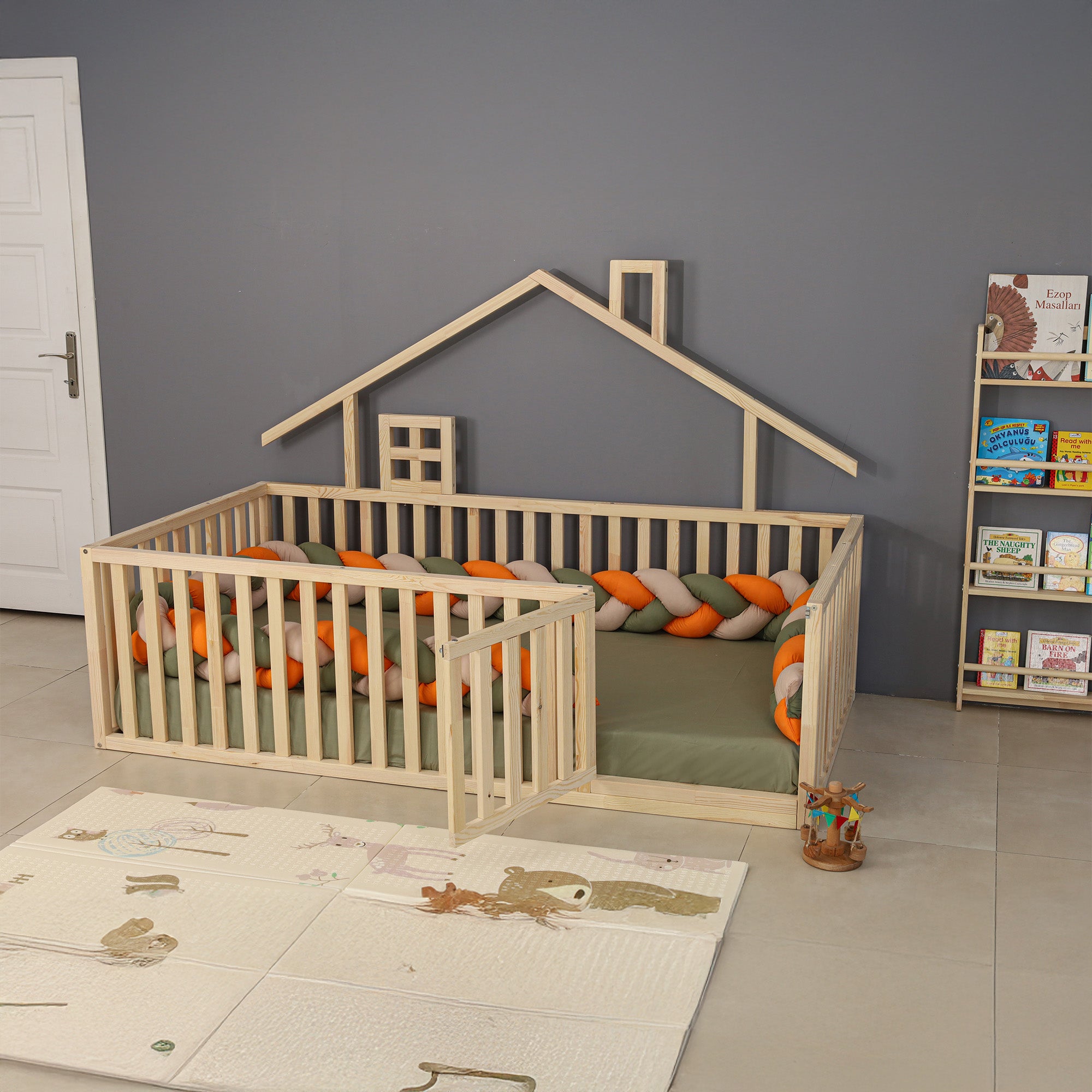 Jerse - Montessori Playhouse Floor Bed with Railings and Gate