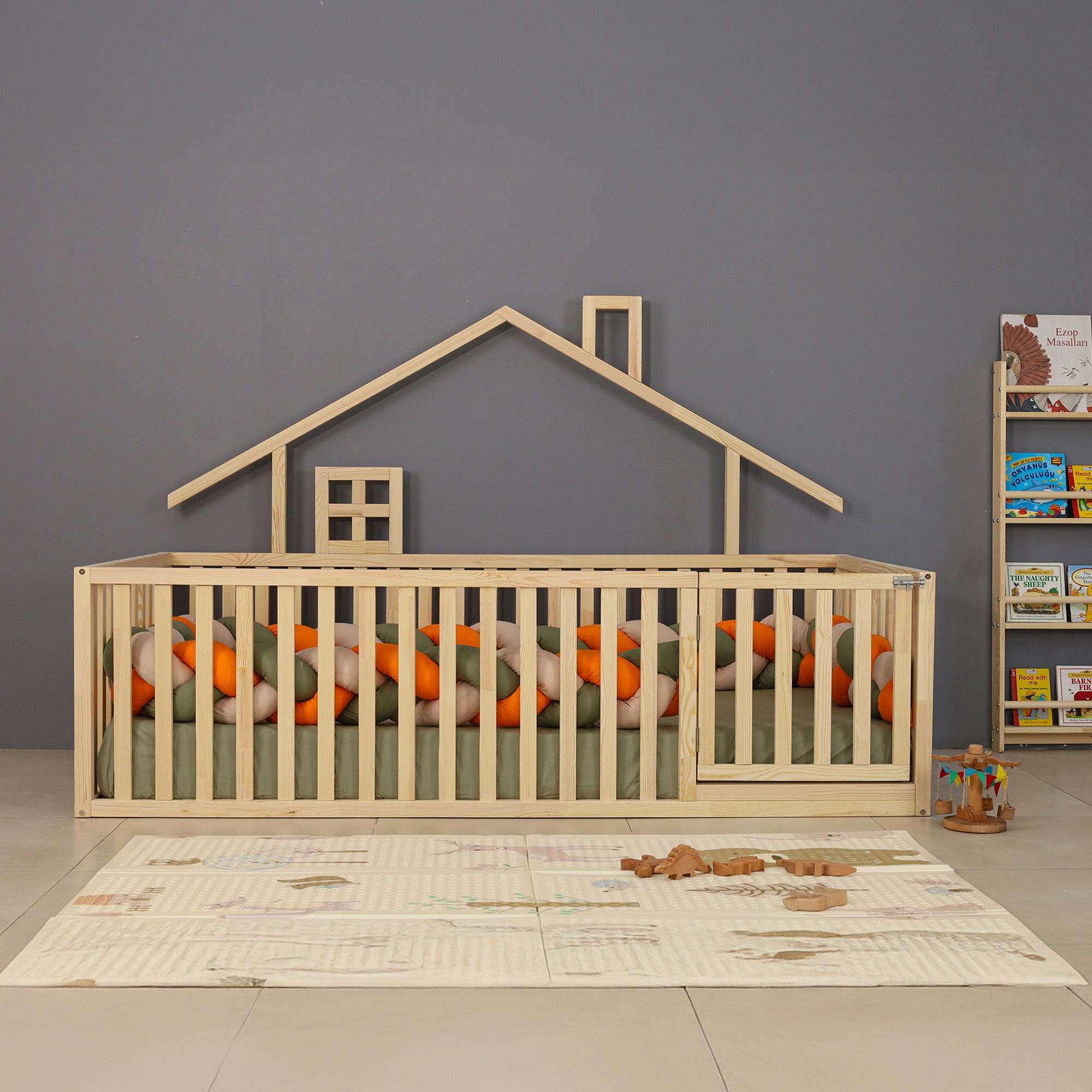 Eryon - Montessori Playhouse Floor Bed with Railings and Gate