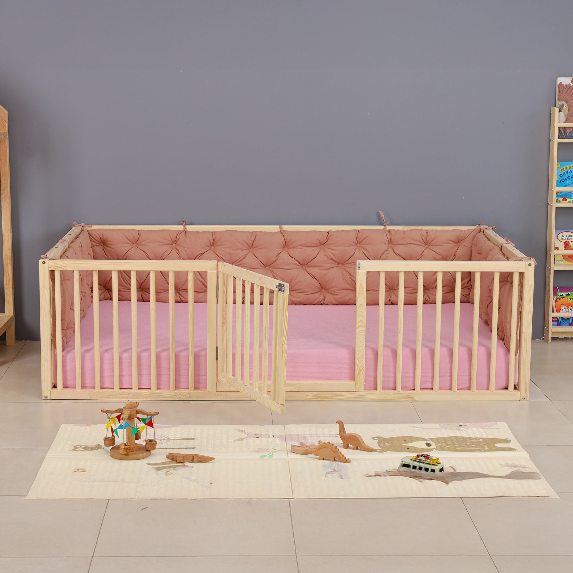 Lino - Montessori Playpen Floor Bed with Cylindrical Railings and Gate