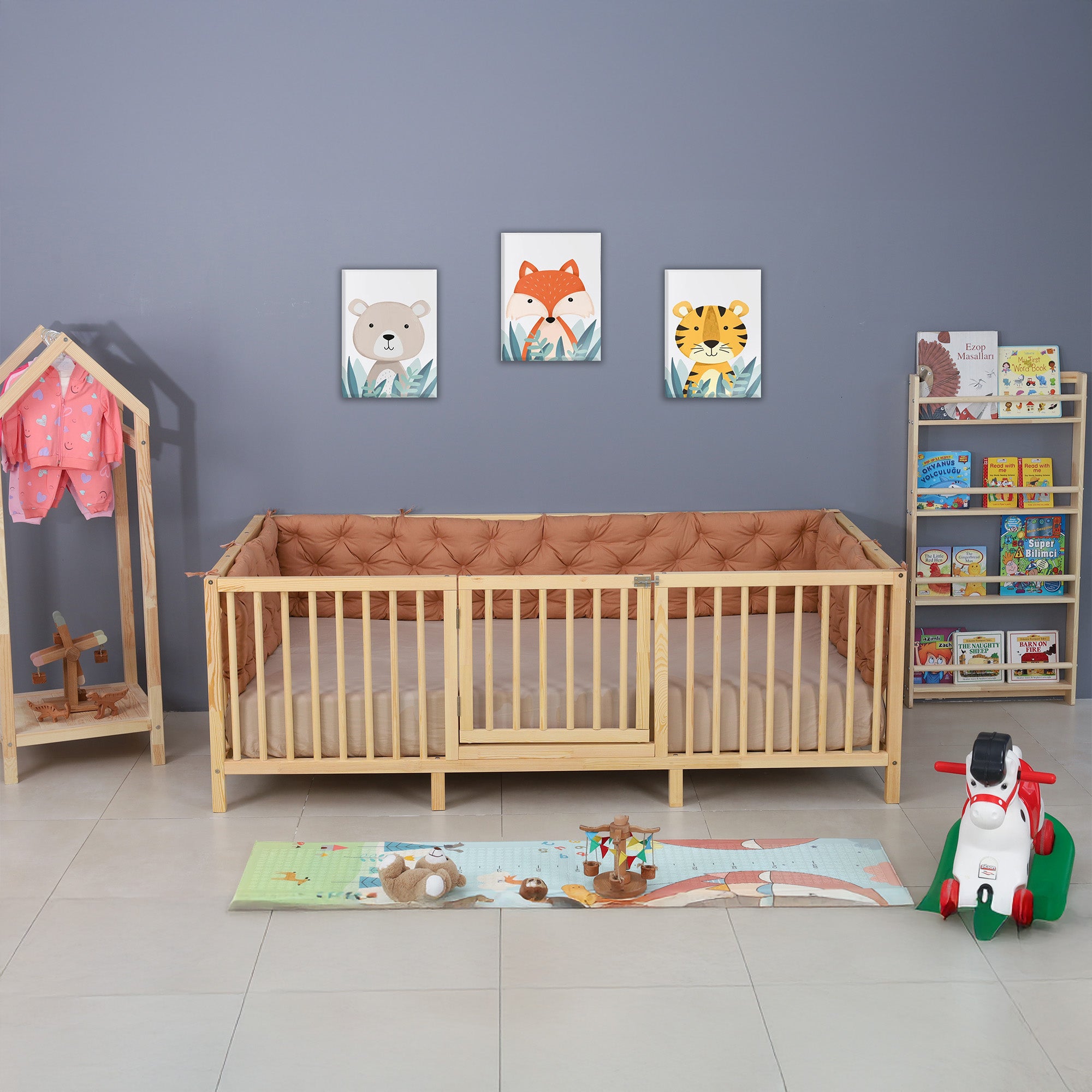 Aspen - Montessori Playpen Low Bed with Cylindrical Railings and Gate